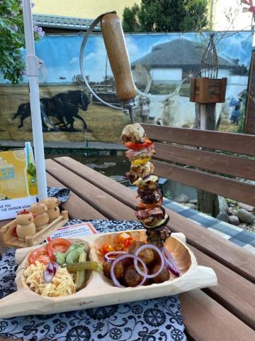 Hotel Zum Ziehbrunnen Берлин Екстериор снимка