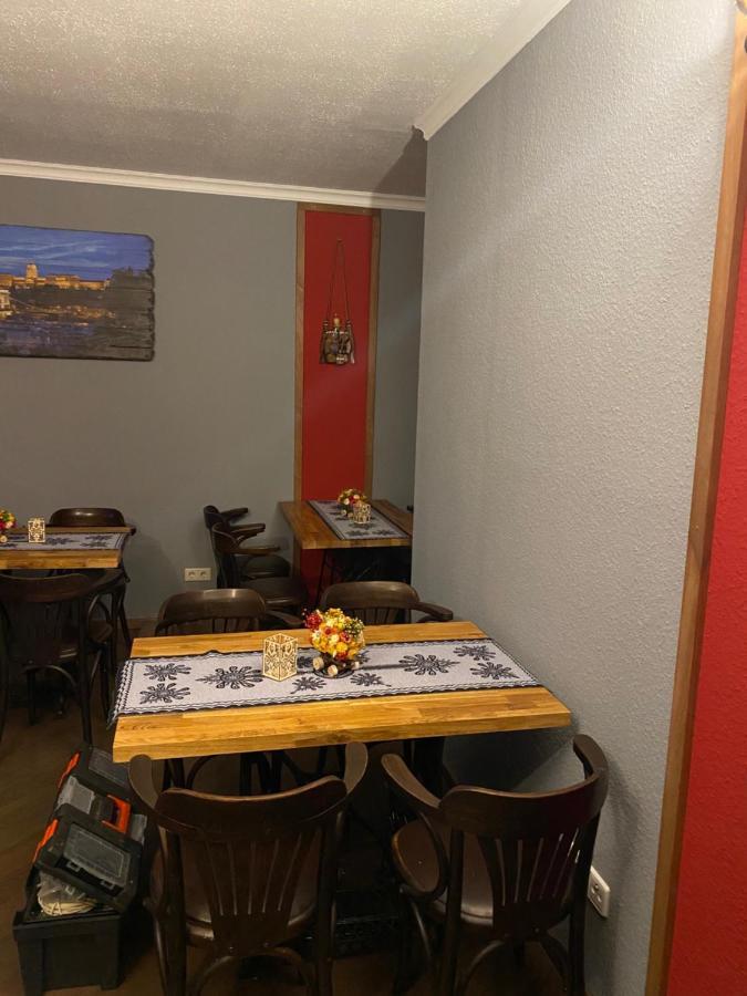 Hotel Zum Ziehbrunnen Берлин Екстериор снимка